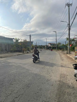 đất ở toàn bộ gần đường dh2 chỉ vài chục mét, 125m2.