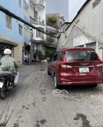 bán nhà mặt hẻm xe hơi thông tôn thất thuyết ngang 4m nở hậu