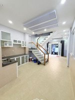 chợ phạm văn hai - sân bay , nhà có kết cấu, ngang 3,8m giá chỉ nhỉnh 5 đồng