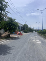 cần bán nền nhà phố mt đường lvn dự án la maison de cần giờ dt 5x22 giá 7.9 ty lh mr huy