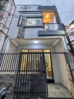 Nhà trệt lầu 3 phòng ngủ - Full nội thất - Hẻm 86 đường cách mạng tháng 8