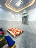 nhà quận 10, lê hồng phong, 4 tầng, dt (4 x 11m), xe hơi đổ tới cửa, chủ giảm mạnh còn 10,6tỷ