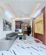 nhà mặt phố yên bình, nhà dân xây mới đón tết, đẹp long lanh, lô góc 2 mặt thoáng, ô tô đỗ cửa