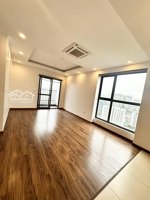 cần bán gấp căn hộ chung cư cao cấp 105 m2,3 pn tòa golden palm 21 lê văn lương