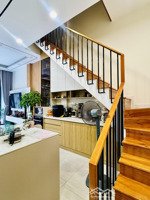 nhà khu biệt thự bên sông 2 mặt tiền, 101 m2, 2 tầng, đường ô tô, gần gigamall, q1, hiệp bình chánh