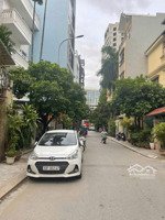 bán căn hộ ccmn lạc long quân_võ chí công_ô tô đỗ cổng