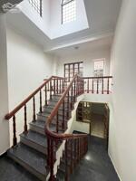 Cho thuê nhà mặt đường Văn Cao,Hải Phòng . Kinh doanh , văn phòng quá hợp lý