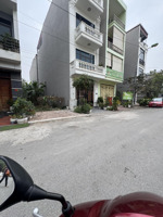 hót hiếm 81m mt 4,5m , view nhà văn hóa , khuôn viên cây xanh thoángtp bắc ninh