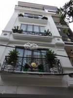 cho thuê nhà phân lô đội cấn, dt 55m2 x 5 tầng, mặt tiền 4m, 2 ô tô tránh. giá 22tr/th