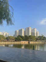 chính chủ cần bán căn hộ chung cư 2 ngủ 78m2 4 ban công, full tiện ích, phí dv có =0, chỉ 6,2 tỷ