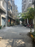 hxh thông huỳnh văn nghệ, p.15 tân bình gần emart 2 ga t3 chợ phạm văn bạch 3 lầu |