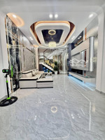 nhà bè, nhà mới cứng 4.7*14m 4pn, ô tô đỗ cửa chỉ 5tỷ5, shr, hoàn công,full nội thất dọn vào ở ngay