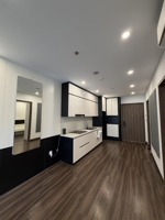 bán gấp cc 2 ngủ 2 vệ sịnh full nội thất giá rẻ nhất toà toà lotus tại dự án hoàng huy commerce