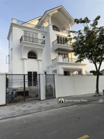 cho thuê biệt thự 130tr/th 6pn, full nt luxury mới 100%, q.2 - 1000m2 sàn, vào ở ngay lh 