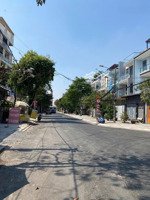 chủ định cư nước ngoài, bán gấp biệt thự 167m2 1 trệt 1 lầu đường xe tải 12m cuối tô ngọc vân