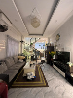 chốt nhỉnh 7 tỷ - lê đại hành quận 11 kế q10- hẻm nhựa 6m - 5 tầng - tặng full nội thất.