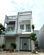 bán gấp nhà trung tâm tân hiệp tân uyên bình dương