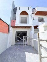 còn duy nhất 1 căn nhà lầu, sổ hoàn công, gần chợ tân phong chỉ 3tỷ190