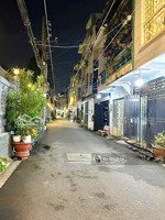 phú nhuận
khuvip trường sa - huỳnh văn bánh - sát hẻm xe tải 4 tầng btct