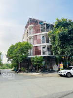 nhà 3 tầng khu tđc phú mỹ 5x18m giá 10.99 tỷ view rạch rất thoáng