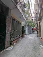 bán nhà ngõ 175 lạc long quân, cách đường ô tô 30m, 33m2 x5t, 3 phòng ngủ, nở hậu