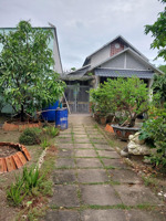 mình cần bán nhà vườn và 14 phòng trọ 1 kho chứa đồ và sân vườn hiện tại ông bà già mình đang ở