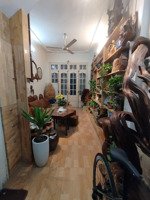 hoàng văn thái phân lô quân đội
thiết kế 6 tầng 2 mặt thoáng, ô tô đỗ cửa,