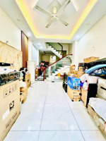 gò vấp bán nhà 1 trệt 3 lầu, sân thượng dt sàn: 220m2, hẻm xe hơi, gần chợ phạm văn bạch