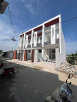 chủ gửi bán nhà 1 trệt 1 lầu phường biên hoà. dt: 4x21=82m2. giá:3 tỷ 1 bớt lộc