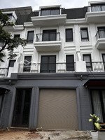 bán nhanh căn nhà phố eco city premia, đối diện hoa viên, hướng đông nam. giá 7,339 tỷ