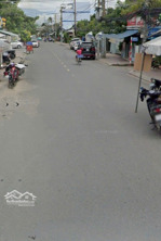 mặt tiền kinh doanh gần cầu chà và quận 8. (4.7x20) giá 8 tỷ nhà củ tiện xây mới. 