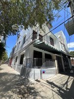 nhà 2 mặt kiệt 3 tầng ngay phố du lịch, gần biển mỹ khê cần bán gấp