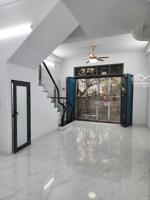 bán nhà phố vương thừa vũ, ô tô đỗ cửa, lô góc, dt 38m2,mt 5m, xây 4 tầng , khu phân lô quân đội.