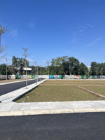 đất sẵn sổ 100m2 full thổ cư. ngay ngã tư, chợ, trường học. đại học fpt cách 10 phút di chuyển