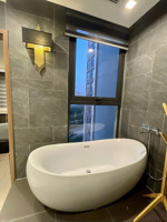 chủ nhà gửi em 2 căn giá tốt view đẹp nội thất xịn tại vinhomes greenbay