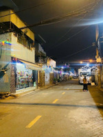 chủ định cư nước ngoài, bán gấp nhà 103m2 đường phú châu, chỉ hơn 8 tỷ