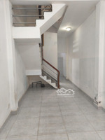 bán nhà hiếm sát mặt tiền trần hưng đạo, gần 32m2, giá chỉ 5,x tỷ