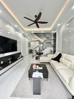 cần chuyển nhượng căn liền kề 4 tầng sẵn nội thất tại him lam hồng bàng hải phòng. lh 