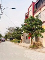 3ty250/ 54m2 còn bớt long trường đường 8m dân trí cao