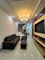 hàng hiếm tại cầu giấy, 12,9 tỷ, 51m2, nhà riêng 4pn, 3wc