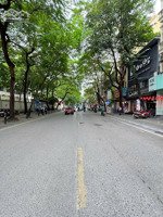 vị trí view hồ, phân lô, mặt tiền rộng, ô tô tránh, trung tâm quận cầu giấy. dt 80 m2. giá 32 tỷ