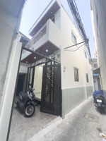 mua bán nhà quận 4, 40m2 đất, 2 tầng, nhà mới 100%, khu dân cư, đoàn văn bơ !