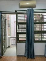cho thuê phòng mới 30m2, đi bộ sân bay tân sơn nhất, chỉ vào ở, ngay trường huflit, 25/83 cửu long