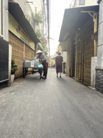 nhà 4 tầng kiên cố 33m2, nhỉnh 4 tỷ hẻm thông thoáng