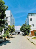 chính chủ gửi bán nhanh nền nhà phố sau lưng bệnh viện quận 2