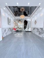 quận 7 - nhà tìm chủ biết hưởng thụ dọn vào ăn tết lớn. giá chỉ nhỉnh 18 tỏi