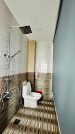 giá tốt nhà 3 tầng đẹp, hướng đông, hẻm ô tô lê hồng phong - phước hải trung tâm nha trang