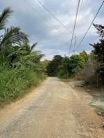 bán gấp 400m2 thổ cư, view sông, sổ sách đầy đủ, phù hợp đầu tư, phân lô nghỉ dưỡng