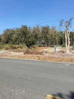 đầu tuyến xuyên tâm - điểm tiếp giáp bình dương với bình phước. 365m2 thổ cư cách tạo lực 1km