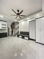 nhà đẹp ở ngay, ngõ 3 gác đỗ cửa, dt 30m2 * 5t, mt 4,1m, chào giá 8,5 tỷ